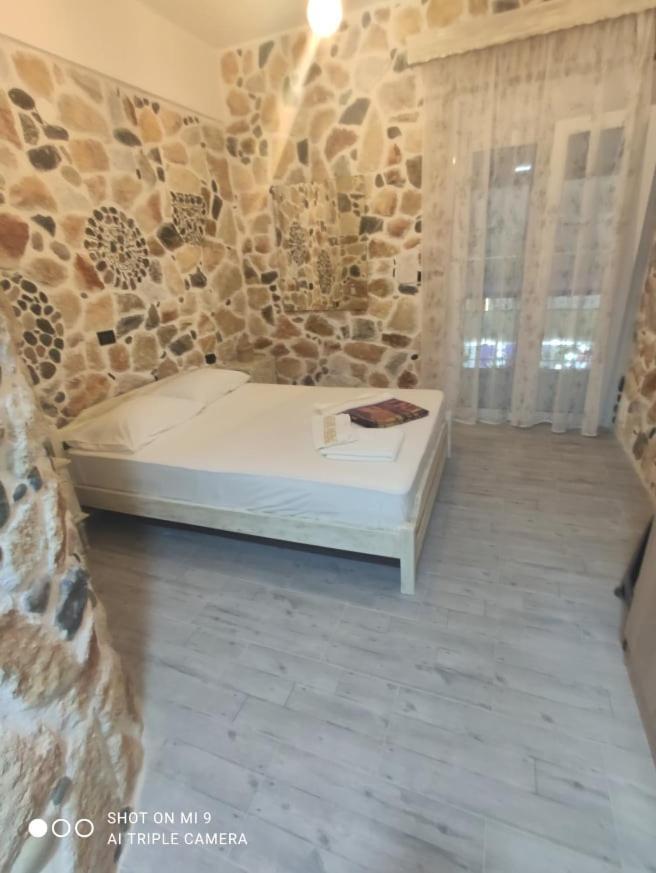 Malvina Kallithea (Chalkidiki)